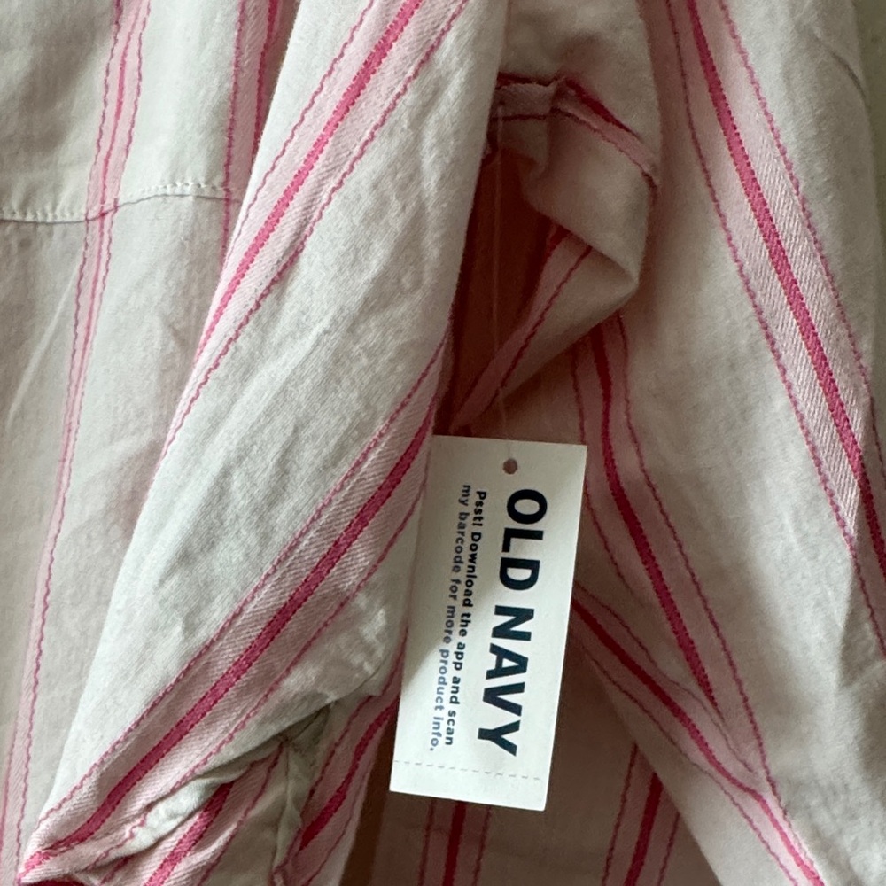 Old Navy White Shirt with Pink Stripes Cropped L NWT - Picture 4 of 4